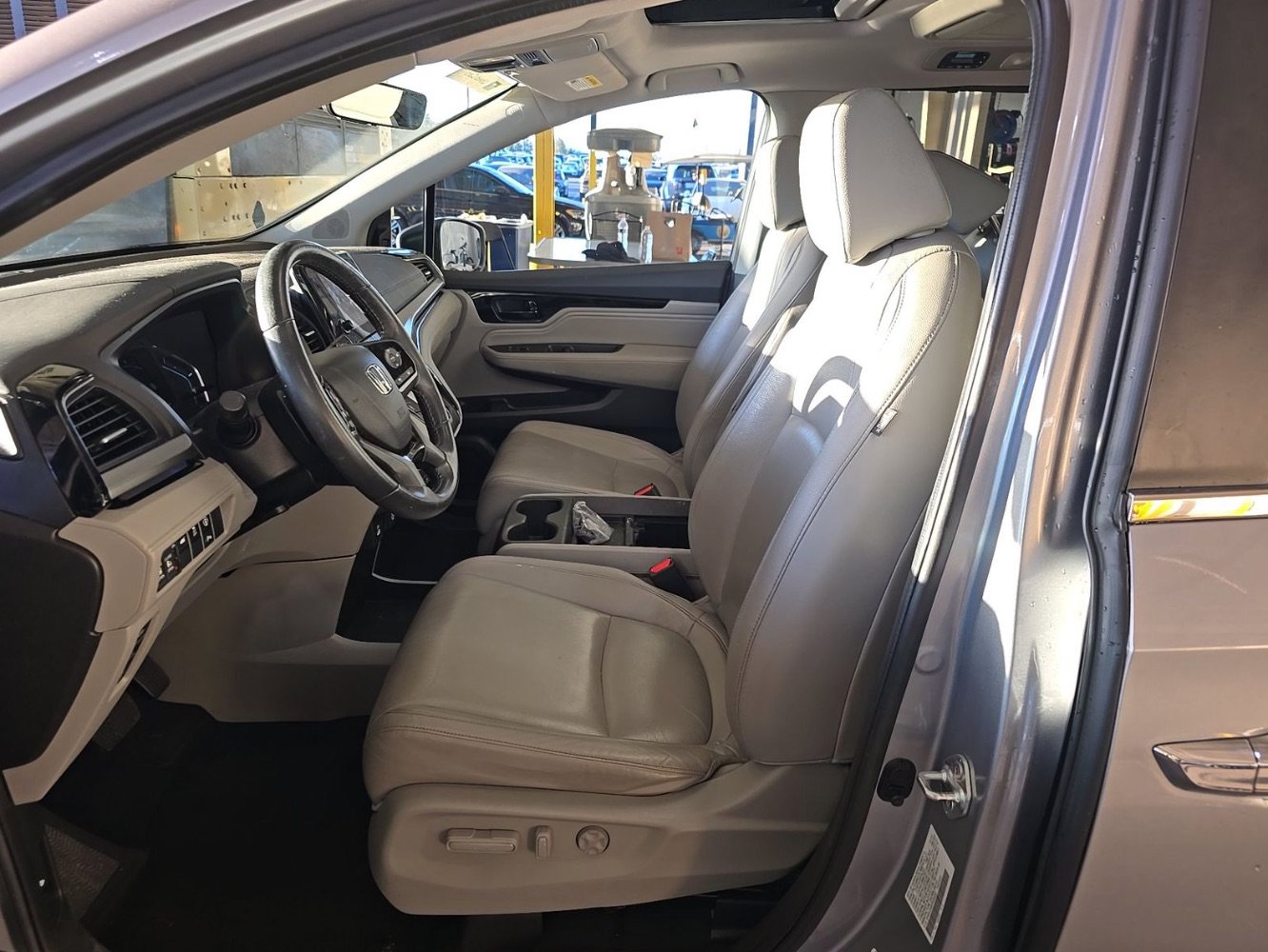 Used 2023 Honda Odyssey Touring image 7