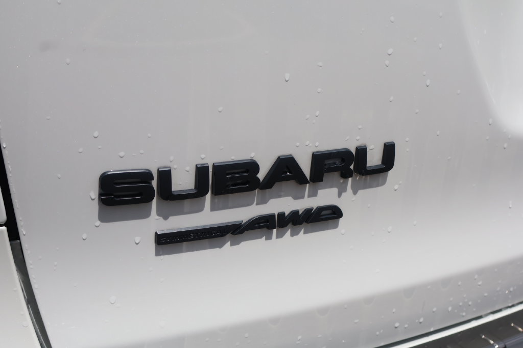 Certified 2025 Subaru Ascent Bronze Edition w/ Onyx Package AWD/4WD image 7