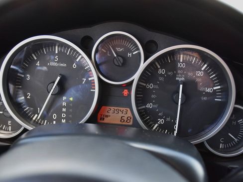 Used 2006 MAZDA MX-5 Miata Touring RWD image 18