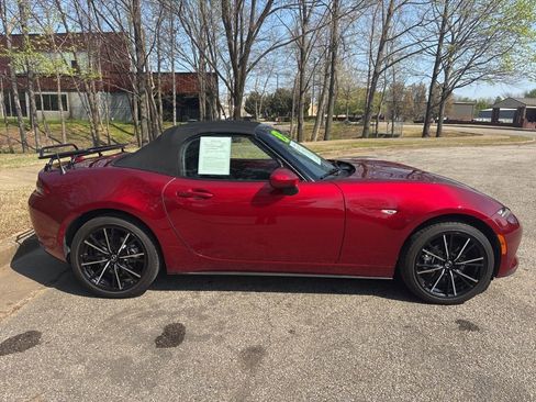 Used 2024 MAZDA MX-5 Miata Grand Touring w/ Weather Package image 6