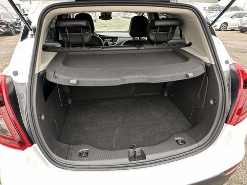 Certified 2022 Buick Encore Preferred w/ Safety Package image 12