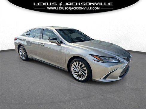 Used 2021 Lexus ES 300h Ultra Luxury w/ Accessory Package 2 FWD image 1