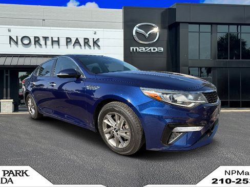 Used 2020 Kia Optima LX FWD image 1