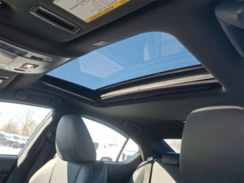 Used 2023 Lexus IS 500 image 15