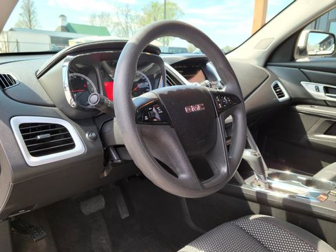 Used 2016 GMC Terrain SLE image 9