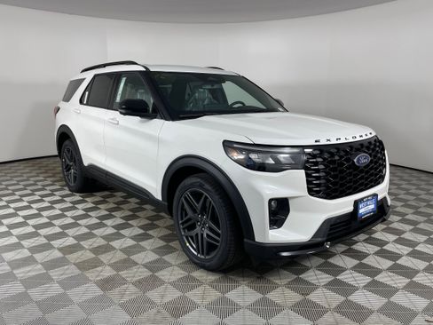 New 2026 Ford Explorer ST w/ Sun And Sound Package image 7