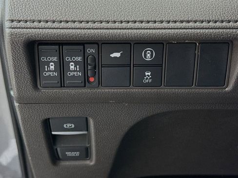 Certified 2024 Honda Odyssey EX-L image 10