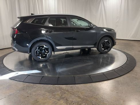 New 2026 Kia Sportage EX image 2