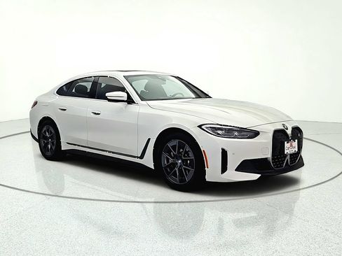 Used 2024 BMW i4 xDrive40i AWD/4WD image 9
