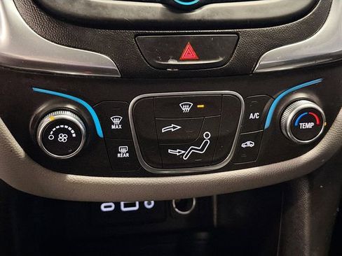 Used 2019 Chevrolet Equinox LS image 15