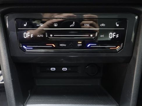 Used 2022 Volkswagen Tiguan SE R-Line AWD/4WD image 15