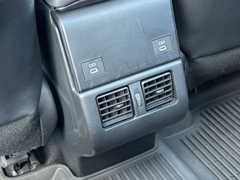 Used 2025 Toyota bZ4X FWD image 14