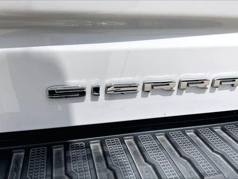 Used 2023 GMC Sierra 1500 Denali Ultimate AWD/4WD image 10