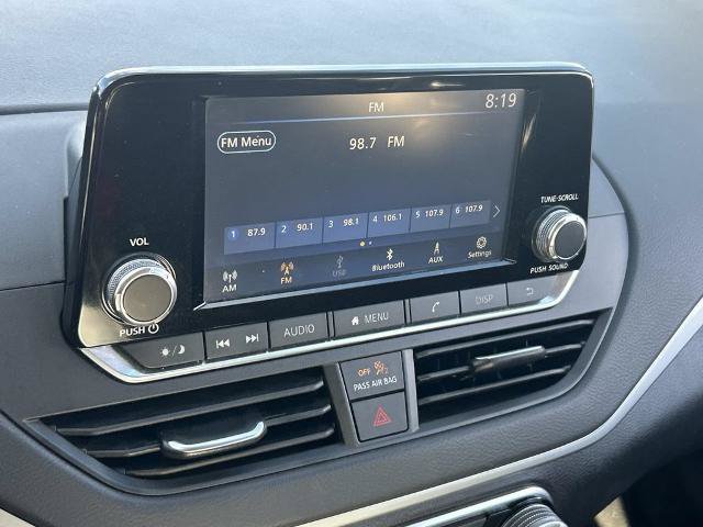 Used 2024 Nissan Altima 2.5 S FWD image 9