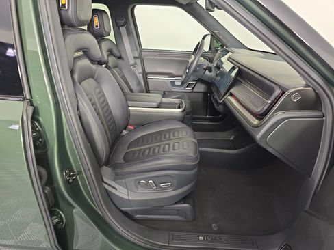Used 2023 Rivian R1S Adventure image 23