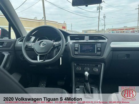 Used 2020 Volkswagen Tiguan S w/ 3rd Row Seat Package image 11