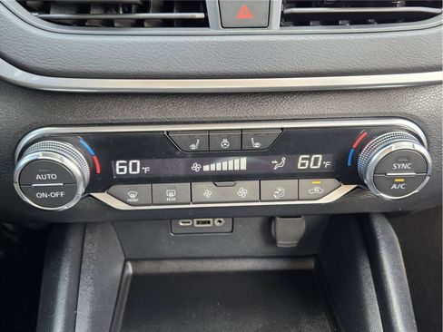 Used 2019 Nissan Altima 2.5 SV FWD image 16
