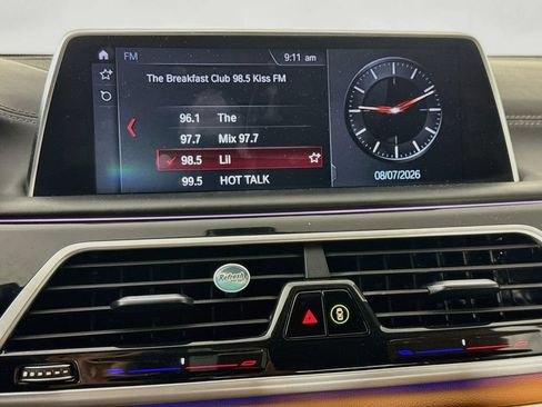Used 2018 BMW 750i xDrive AWD/4WD image 16