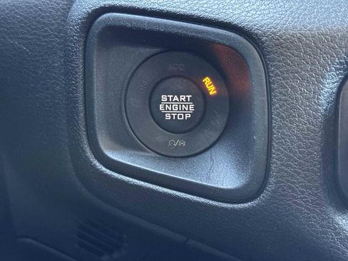 Used 2024 Jeep Wrangler Unlimited AWD/4WD image 24
