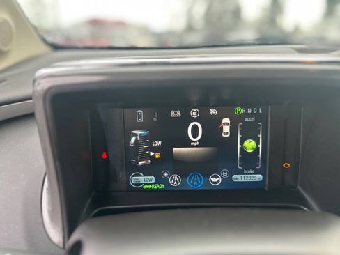Used 2013 Chevrolet Volt Premium w/ Premium Trim Package FWD image 15