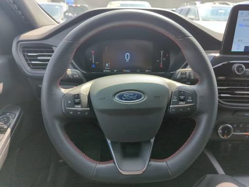 Certified 2025 Ford Escape ST-Line AWD/4WD image 33