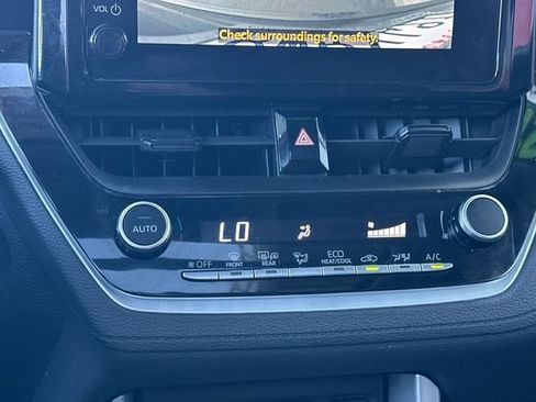 Certified 2023 Toyota Corolla Cross LE w/ Moonroof Package image 26