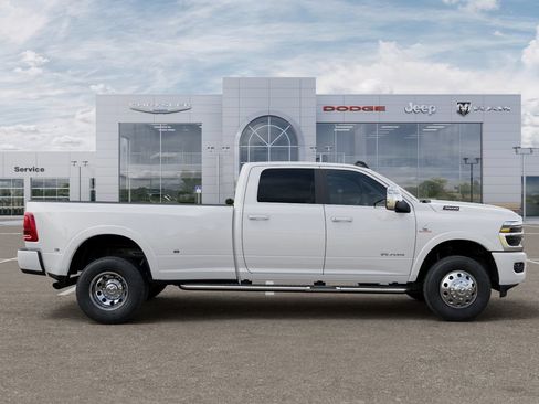 New 2026 RAM 3500 Longhorn AWD/4WD image 21