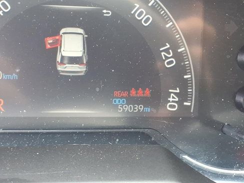 Used 2024 Toyota RAV4 LE FWD image 20
