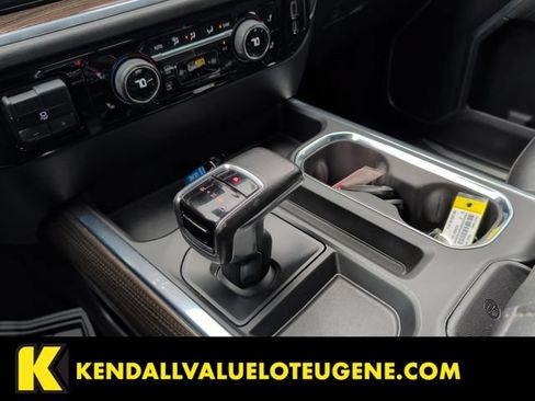 Used 2022 Chevrolet Silverado 1500 LT AWD/4WD image 17