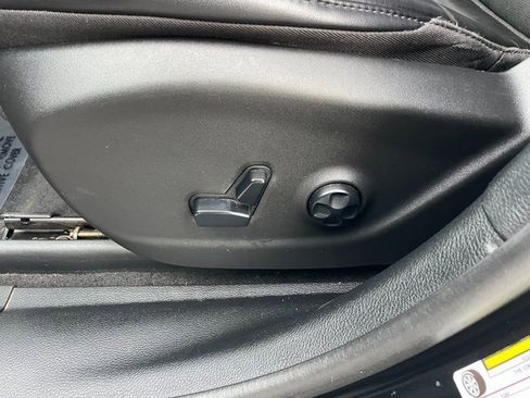 Used 2020 Jeep Cherokee Latitude Plus image 15