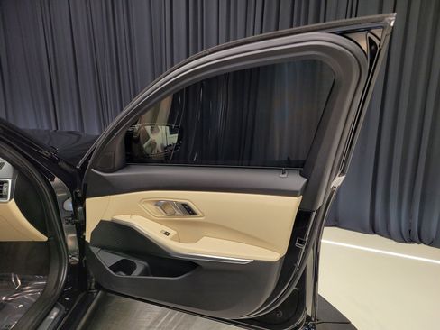 Used 2019 BMW 330i xDrive Sedan w/ Convenience Package image 29