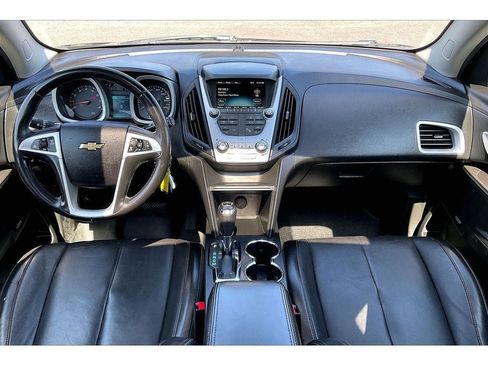 Used 2017 Chevrolet Equinox Premier w/ Enhanced Convenience Package AWD/4WD image 16