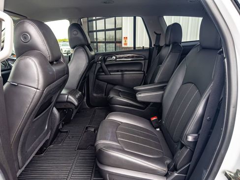Used 2017 Buick Enclave Leather image 9