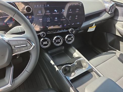 New 2025 Chevrolet Blazer EV LT image 13