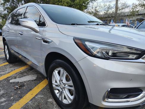 Used 2019 Buick Enclave Premium w/ LPO, Hit The Road Package FWD image 16