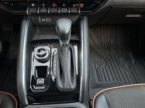 Used 2023 GMC Canyon AT4 image 24