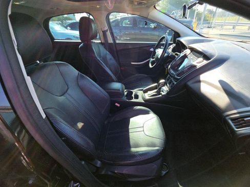Used 2013 Ford Focus SE FWD image 9