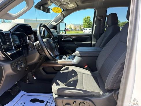 Used 2024 Chevrolet Silverado 2500 LT AWD/4WD image 26
