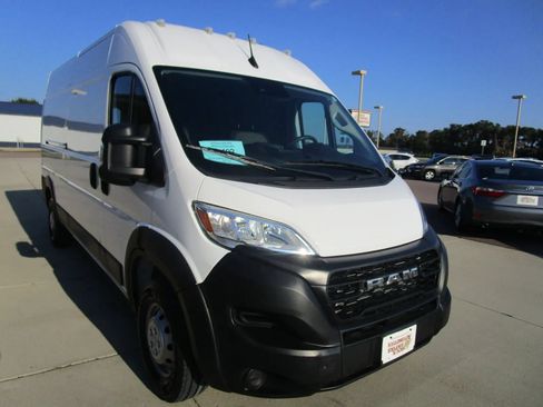 Used 2023 RAM ProMaster 2500 FWD image 5