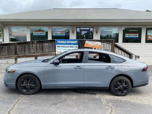 Used 2025 Honda Accord SE image 5