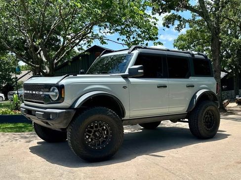 Used 2022 Ford Bronco Wildtrak AWD/4WD image 11