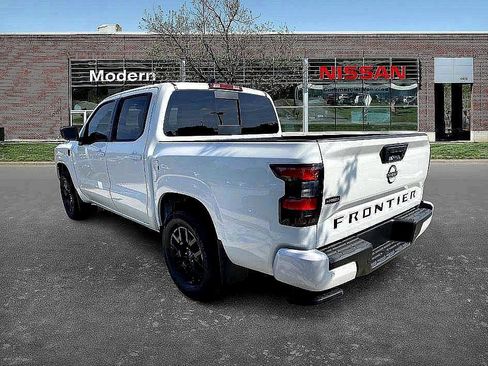 New 2026 Nissan Frontier SV image 2