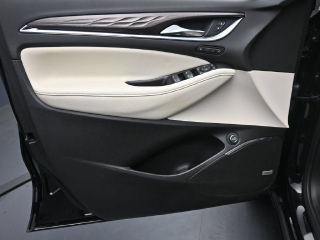 Used 2024 Buick Enclave Avenir FWD image 20
