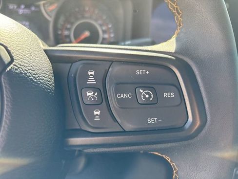 Used 2024 Jeep Wrangler Willys image 28