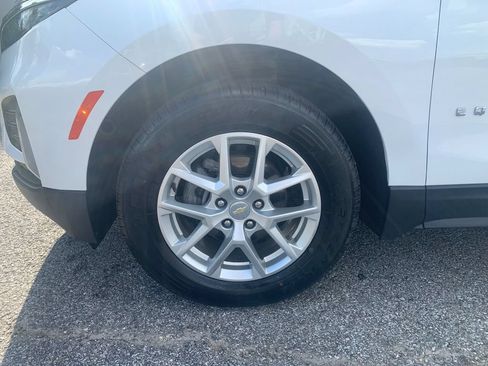 Used 2023 Chevrolet Equinox LT AWD/4WD image 33