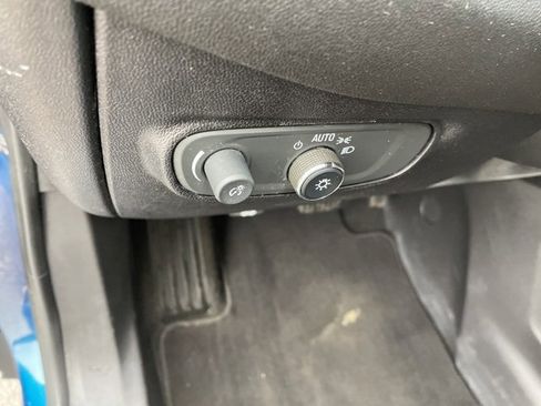 Used 2019 Chevrolet Equinox LT image 25