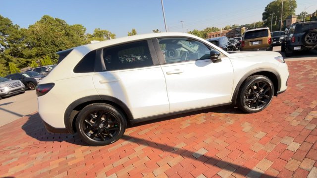 Certified 2024 Honda HR-V Sport image 2