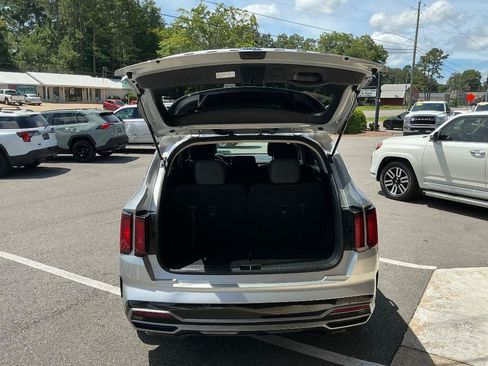 Used 2021 Kia Sorento S w/ Panoramic Sunroof Package FWD image 4