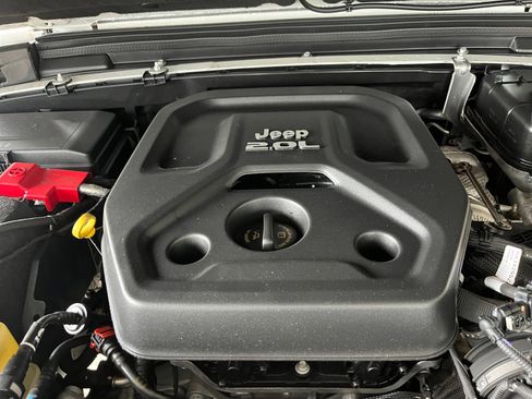 Used 2018 Jeep Wrangler Sport S image 22