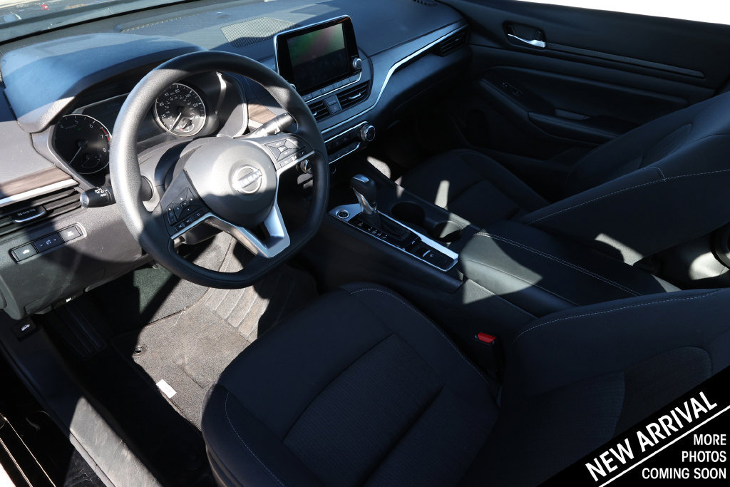 Used 2025 Nissan Altima 2.5 SV AWD/4WD image 9